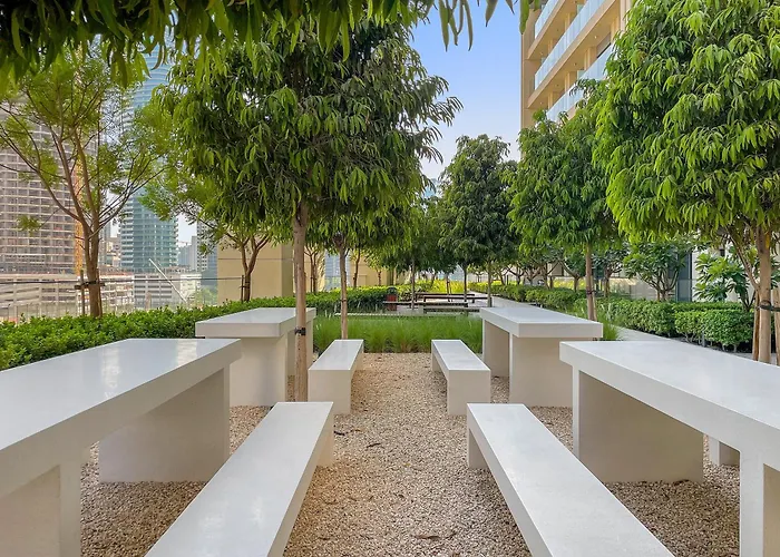 Luxe 2Br With Stunning Burj Khalifa Views
